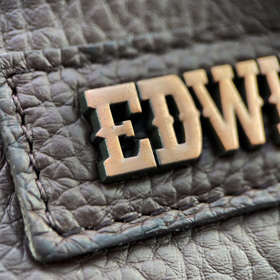 Edwin Genuine Leather Sling Bag – EDWIN® Official Online Store MY